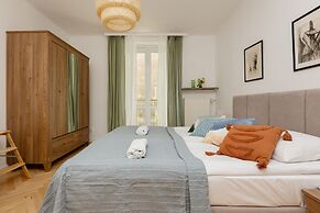 Gorskiego Warsaw City Center by Renters