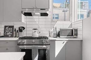 NEW 3BR Great Location Queen Anne W Rooftop