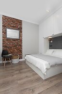 Comfy Studio Chodkiewicza by Renters