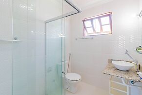 GB09 Ótima Casa 6 Quartos a 50m da Praia