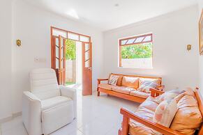 GB09 Ótima Casa 6 Quartos a 50m da Praia