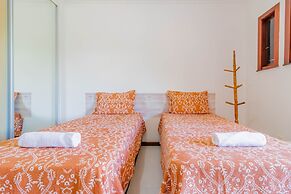 GB09 Ótima Casa 6 Quartos a 50m da Praia