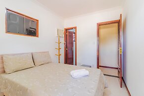 GB09 Ótima Casa 6 Quartos a 50m da Praia