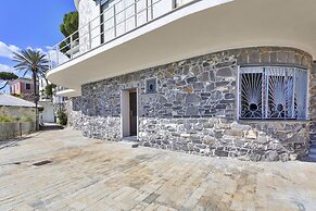 A Few Steps From the Sea by Wonderful Italy