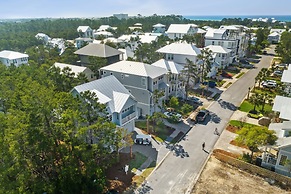 30A Beach House - Harlies House by PHG
