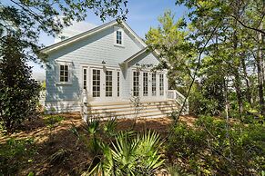 30A Beach House - Harlies House by PHG