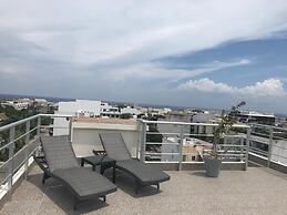Kuyaan Coral Suites