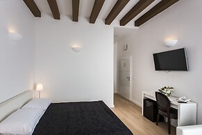 Klarisa Palace Rooms