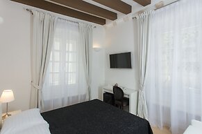 Klarisa Palace Rooms