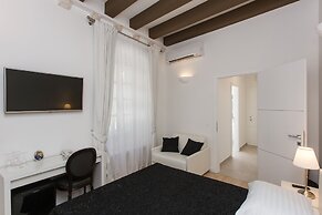 Klarisa Palace Rooms