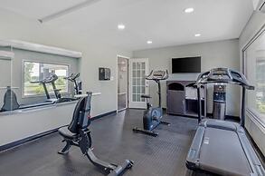 Suburban Studios Verona - Staunton North