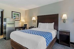 Suburban Studios Verona - Staunton North