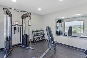 Suburban Studios Verona - Staunton North