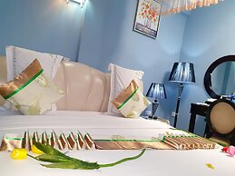 G TOWN HOTEL