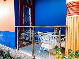 G TOWN HOTEL
