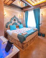 Bayar Cave Suites