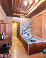Bayar Cave Suites