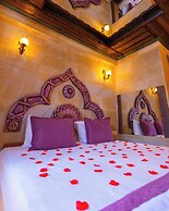 Bayar Cave Suites