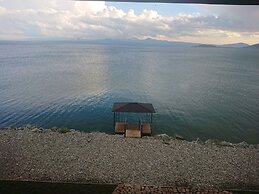 Altitude 1900 Dive resorts