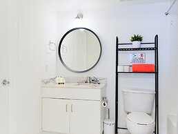 Great Condo at Brickell FreeParking Pool