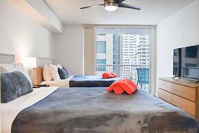 Great Condo at Brickell FreeParking Pool