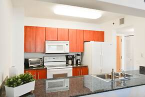 Great Condo at Brickell FreeParking Pool
