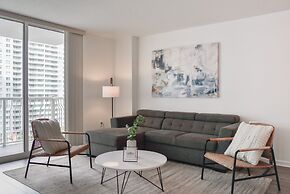 Great Condo at Brickell FreeParking Pool