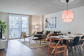 Great Condo at Brickell FreeParking Pool