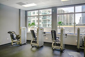 Great Condo at Brickell FreeParking Pool