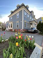 Ginkgo House on Harvard