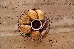 Makani Luxury Wanderlust