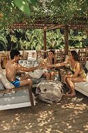 Makani Luxury Wanderlust