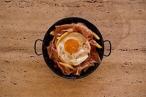 Makani Luxury Wanderlust