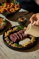 Makani Luxury Wanderlust