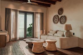 Makani Luxury Wanderlust