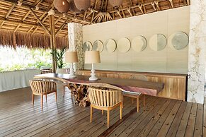 Makani Luxury Wanderlust