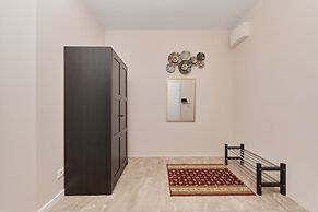 Opoczynska Apartment by Renters