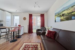 Opoczynska Apartment by Renters