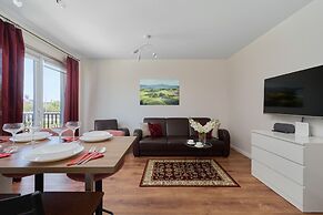 Opoczynska Apartment by Renters