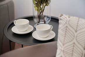 Opoczynska Apartment by Renters
