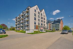 Opoczynska Apartment by Renters