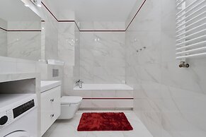 Opoczynska Apartment by Renters