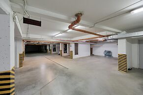 Opoczynska Apartment by Renters