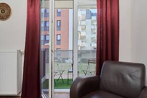 Opoczynska Apartment by Renters