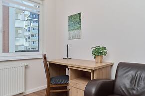 Opoczynska Apartment by Renters
