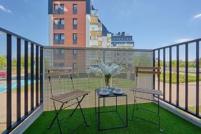 Opoczynska Apartment by Renters