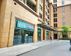 Luxury Apartment Dcapital Tran Duy Hung