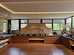 Golden Landmark Green Valley Beach Resort