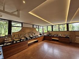 Golden Landmark Green Valley Beach Resort