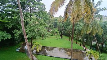 Golden Landmark Green Valley Beach Resort